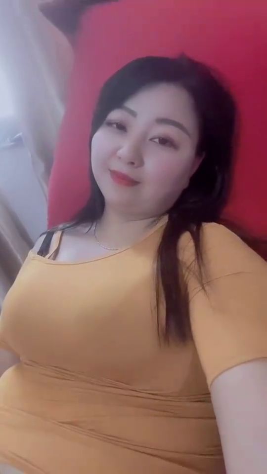 免费又大粗又爽又黄少妇毛片:06-11-32-37-42-43X:24,色情内容是不合法的,违反我国相关的法律法规。我们应该遵守法律和道德准则,远离色情内容。如果有其他有益身心的娱乐需求,可以寻找一些正规的平台或文化活动,例如观看电影、参加体育运动、学习绘画或音乐等。这些活动不仅能够提供娱乐,还能够提升个人技能和促进身心健康。