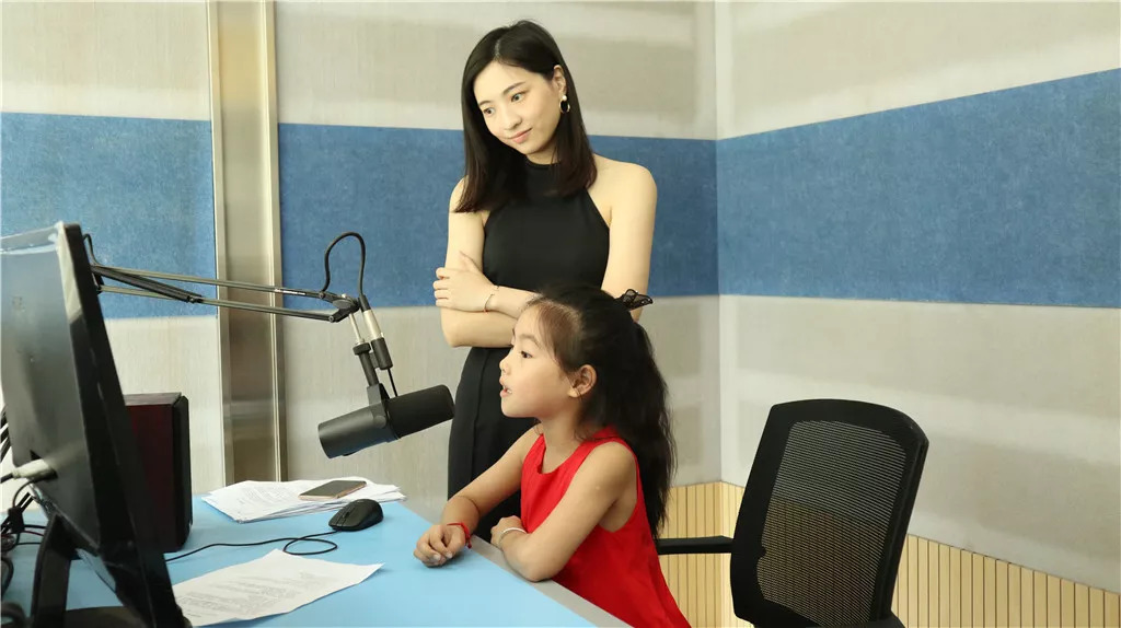 人妻无码熟妇乱又伦精品视频:01-04-18-22-35-41X:04,色情内容是不合法的,违反我国相关的法律法规。我们应该遵守法律和道德准则,远离色情内容。如果您有其他有益身心的娱乐需求,可以寻找一些正规的平台或文化活动,例如观看电影、参加体育运动,以丰富您的生活。以下是为您撰写的一篇关于其他主题的文章。