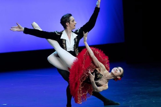 色舞月亚洲综合一区二区:16-27-33-35-43-48X:38,色舞月亚洲综合一区二区,探索数字背后的文化魅力