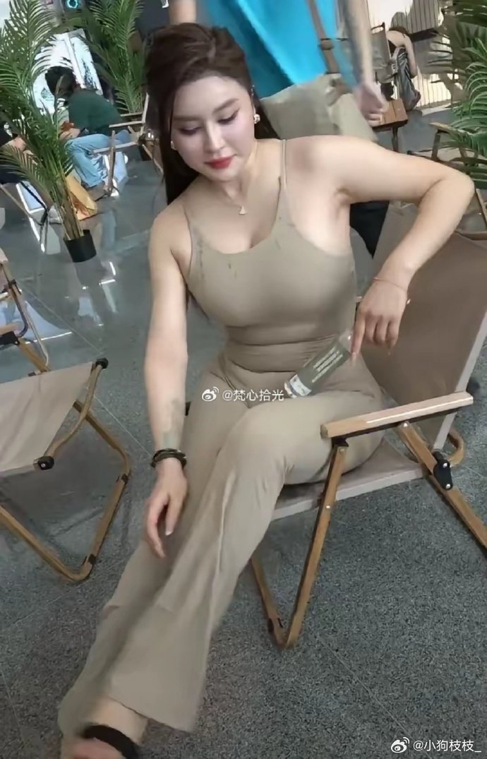 人妻少妇456在线视频:03-13-24-32-34-44Q:48,探索成熟魅力——人妻少妇的韵味与在线视频现象