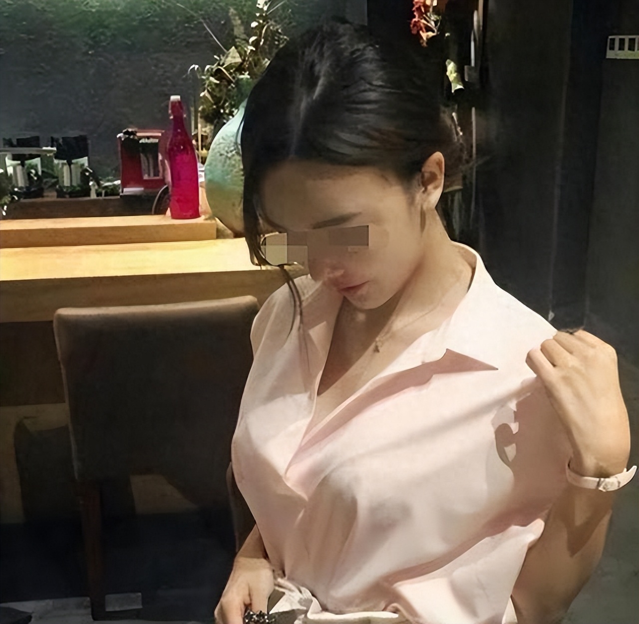 深夜放纵内射少妇:01-09-10-34-41-47U:31,深夜的诱惑,放纵与内射的禁忌话题