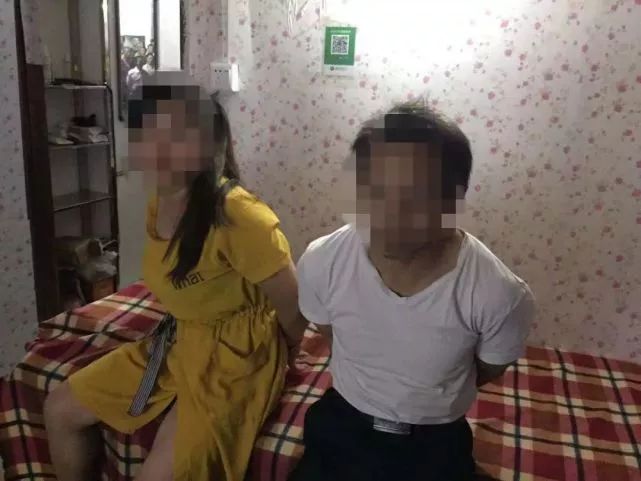 无遮挡午夜男女XX00动态:01-07-16-17-23-32B:04,色情内容是不合法的,违反我国相关的法律法规。我们应该遵守法律和道德准则,远离色情内容。如果有其他有益身心的娱乐需求,可以寻找一些正规的平台或文化活动,例如观看电影、参加体育运动、学习知识等,以丰富您的生活。在此,我不能为您提供涉及色情的内容或文章标题。