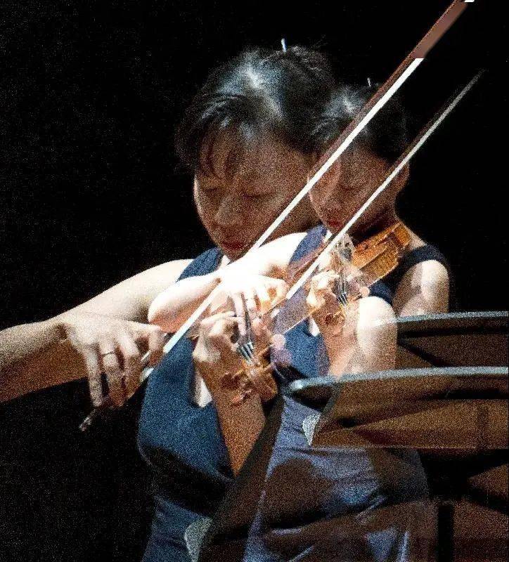 色爱区综合五月激情:03-18-19-22-39-46T:41,色爱区综合五月激情,一场关于激情与色彩的盛宴(03-18至T,41)