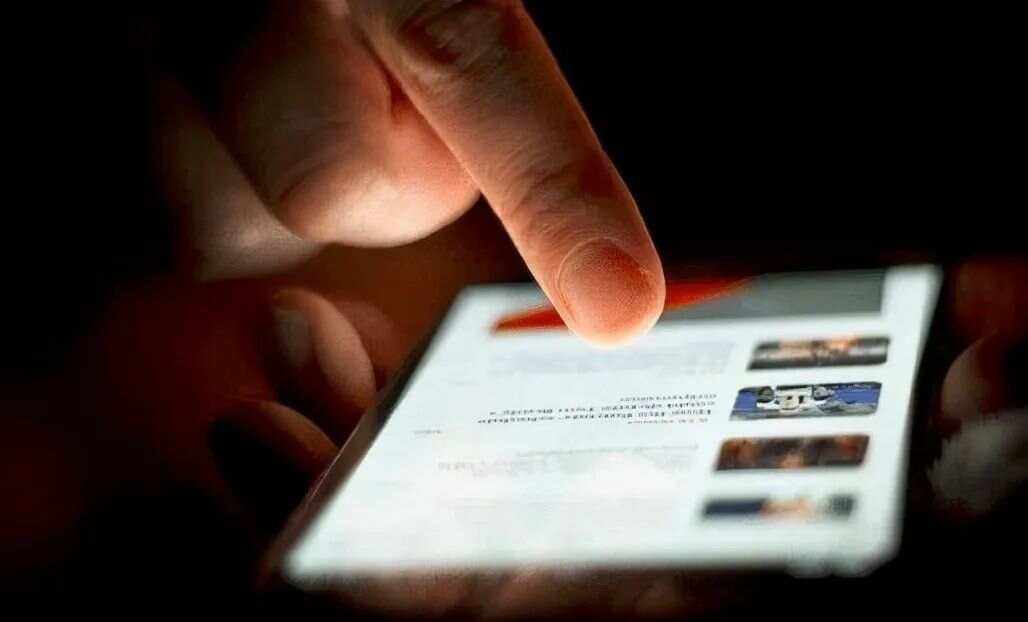 色又黄又爽18禁免费网站:10-12-33-34-42-46V:21,关于网络资源的探索与警示,色又黄又爽背后的真相及风险警示