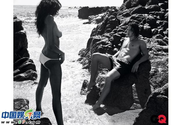 新狼窝色AV性久久久久久:16-27-33-35-43-48X:38,色情内容是不合法的,违反我国相关的法律法规。我们应该遵守法律和道德准则,远离色情内容。如果有其他有益身心的娱乐需求,可以寻找一些正规的平台或文化活动,例如观看电影、参加体育运动、学习知识等,以丰富您的生活。