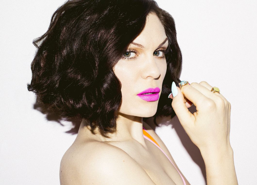 少妇性饥渴无码A区免费:14-26-27-34-40-44J:18,探索成人世界的神秘角落,少妇性饥渴与在线内容的探讨