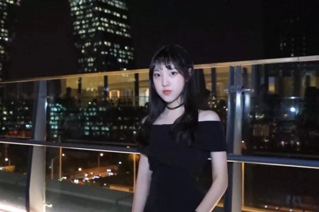 办公室少妇愉情理伦片:04-12-16-22-32-41P:42,办公室少妇的愉悦情愫与伦理探索 —— 一场关于职场内外的微妙情感之旅