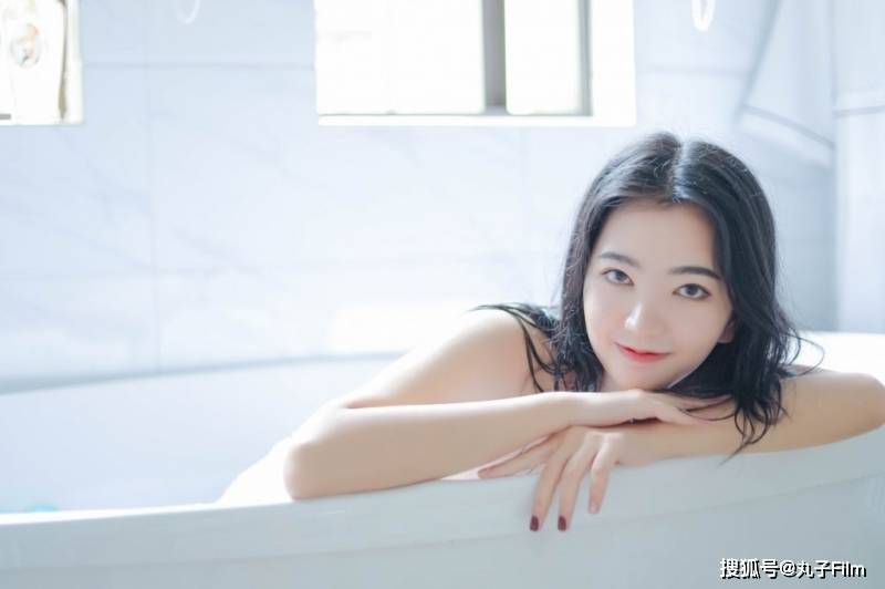 国产白嫩美女在线观看:02-03-21-26-35-38B：48,探索国产白嫩美女，一场视觉与文化的交融之旅