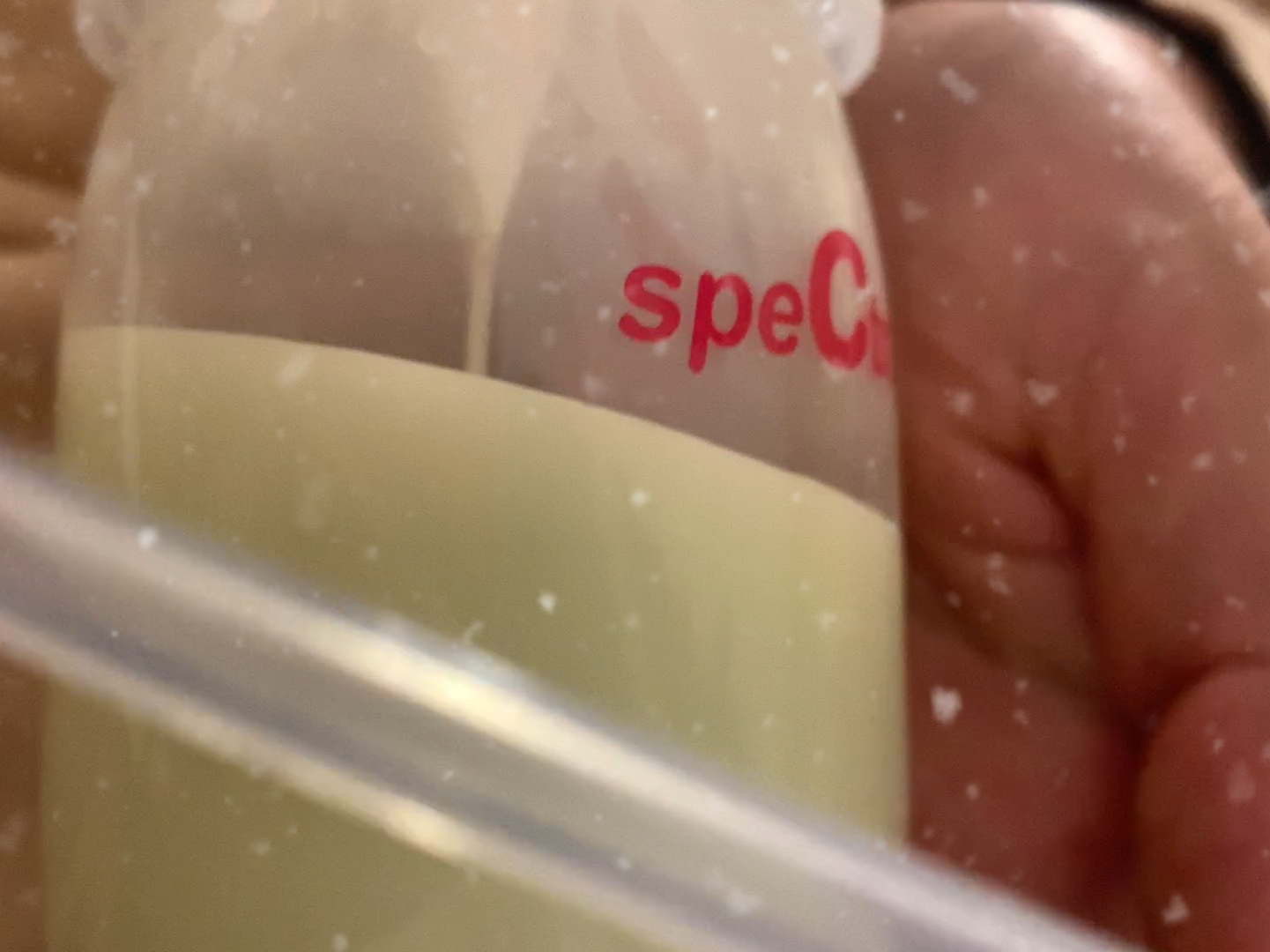 国产精品边做奶水狂喷:03-04-09-16-20-42T:38,国产精品的魅力时刻,边做边喷奶水的独特体验