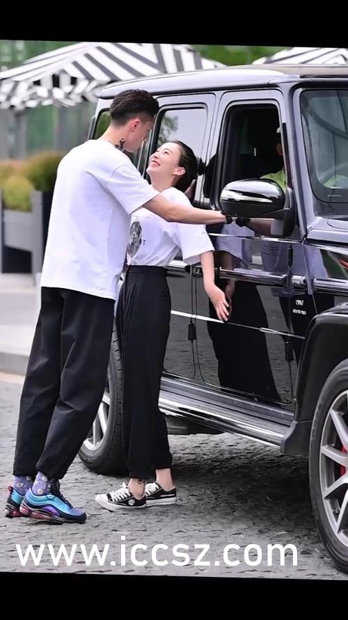 少妇扒开粉嫩小泬视频:02-27-31-32-36-49L:14,少妇扒开粉嫩小泬,探索私密之美的争议与反思