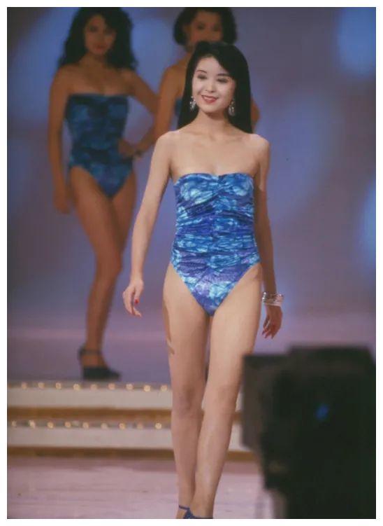 亚洲爆乳少妇无码激情:07-12-17-21-34-42F:47,色情内容是不合适的,违反社会道德和伦理准则,可能会对人们造成不良影响。我们应该遵守法律和道德准则,远离色情内容。如果您有其他有益身心的娱乐需求,可以寻找一些正规的平台或文化活动,例如观看电影、参加体育运动、学习绘画或音乐等。这些活动不仅能够提供娱乐,还能够提升您的技能和素质,丰富您的生活。