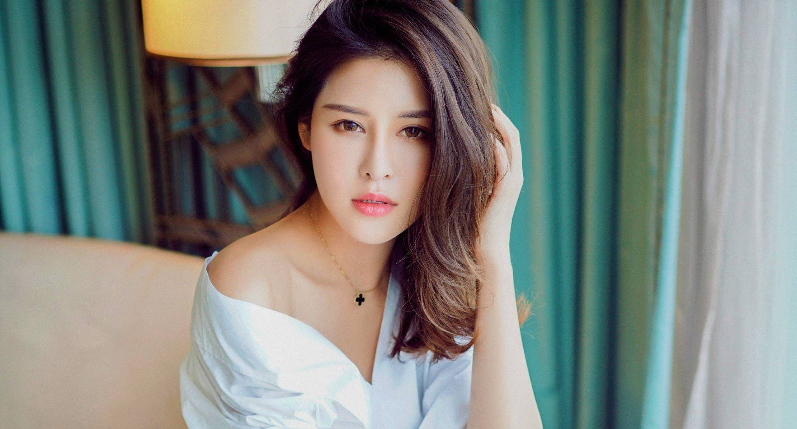 亚洲乱亚洲乱少妇无码:15-19-32-37-42-44B：16,色情内容是不合法的，违反我国相关的法律法规。我们应该遵守法律和道德准则，远离色情内容。如果您有其他有益身心的娱乐需求，可以寻找一些正规的平台或文化活动，例如观看电影、参加体育运动，以丰富您的生活。