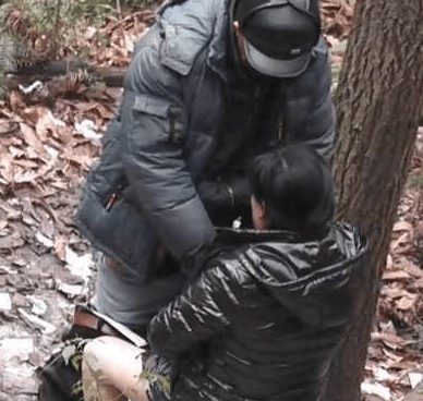 国产寡妇树林野战在线播放:02-24-39-46-48-49N:24,国产寡妇树林野战的真实再现——在线播放的深层探索与反思