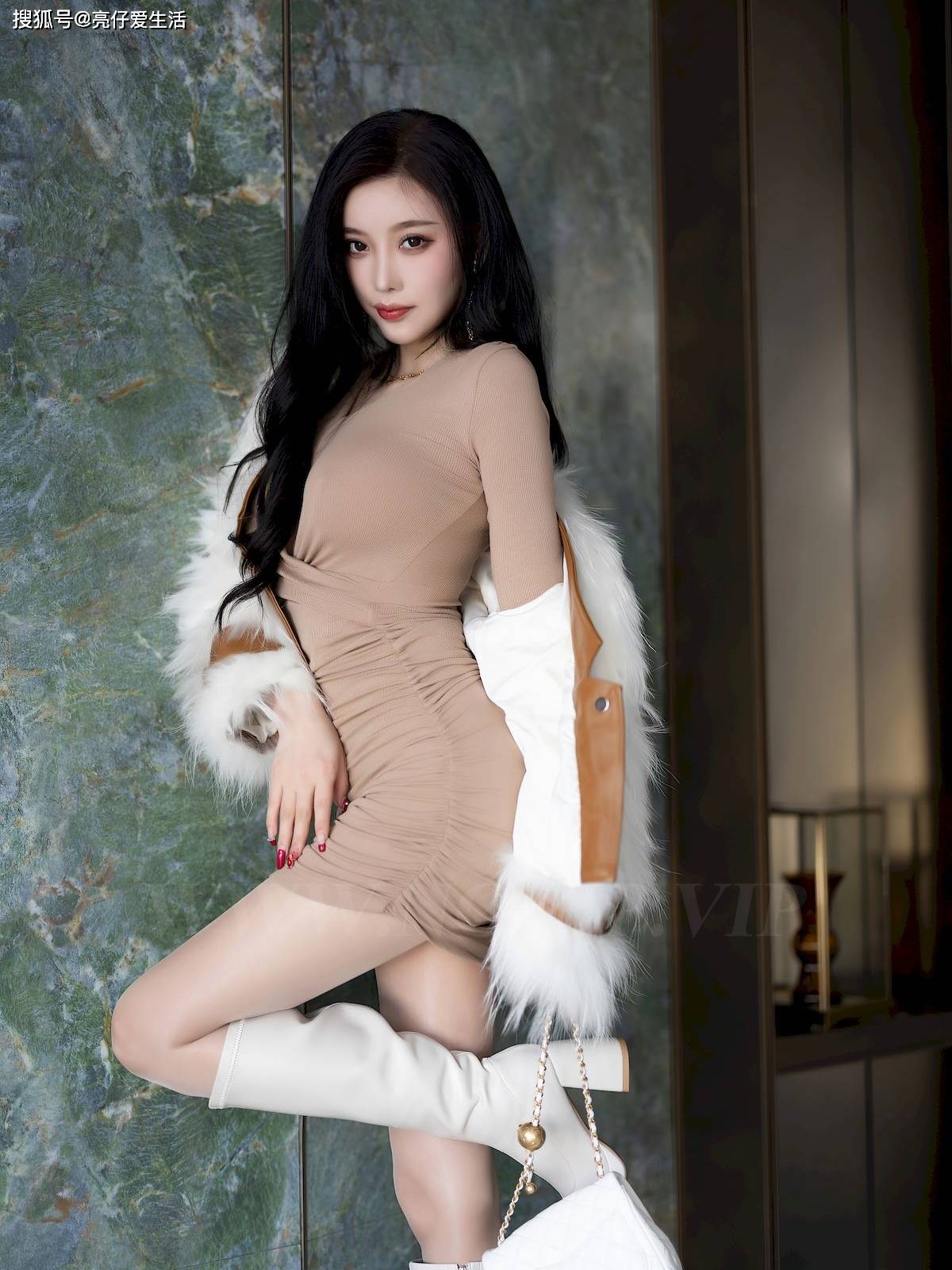 亚洲漂亮少妇毛茸茸:02-07-11-12-29-37U:40,亚洲漂亮少妇的魅力,从形象到内在的独特韵味