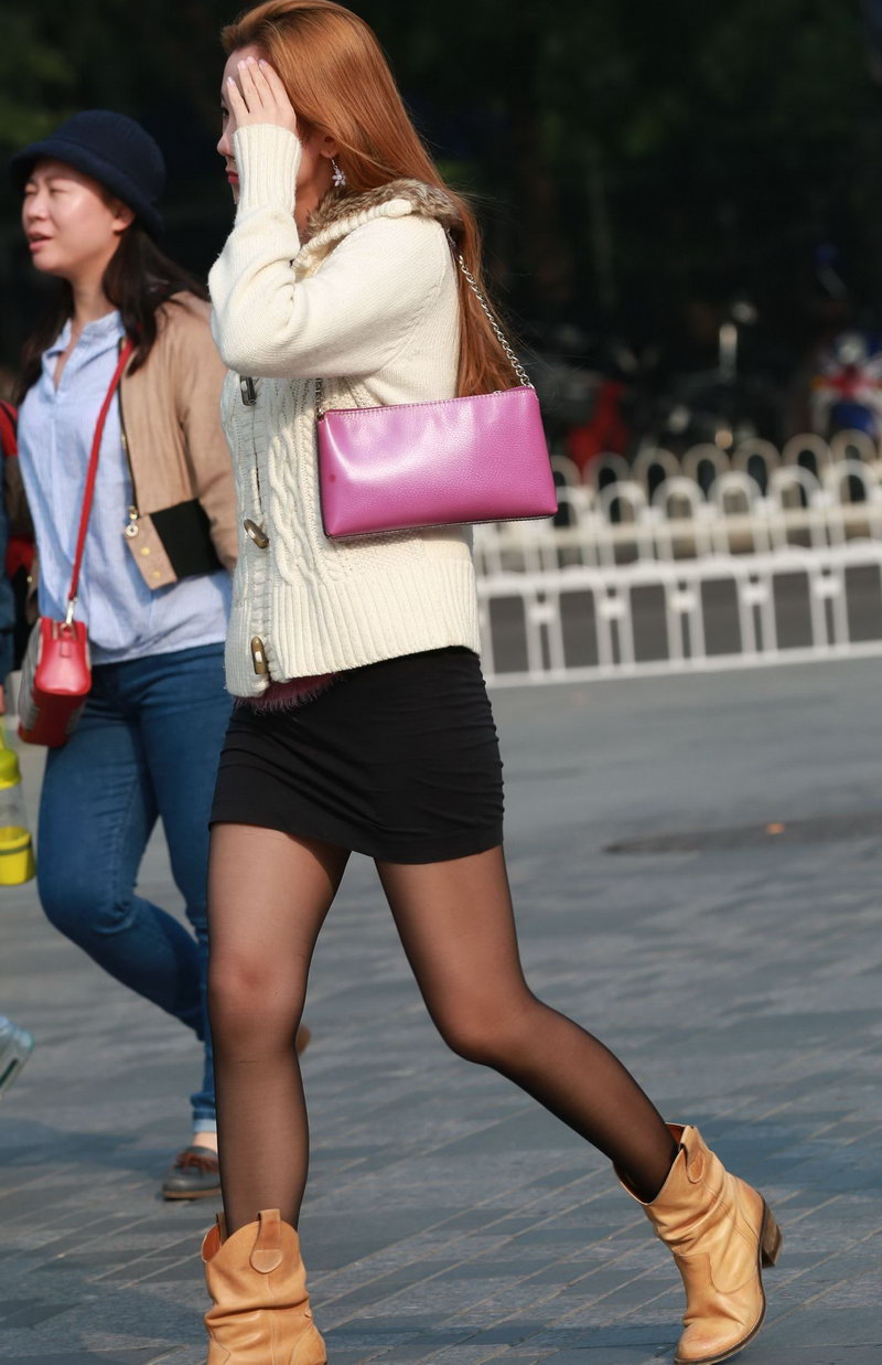 日本少妇黑毛bbw:12-13-19-25-34-49Z:38,色情内容是不合法的,违反我国相关的法律法规。我们应该遵守法律和道德准则,远离色情内容。如果有其他有益身心的娱乐需求,可以寻找一些正规的平台或文化活动,例如观看电影、参加体育运动等。这些活动不仅能够提供娱乐,还能够促进身心健康。让我们共同努力,为自己和他人创造一个积极、健康、和谐的社会环境。