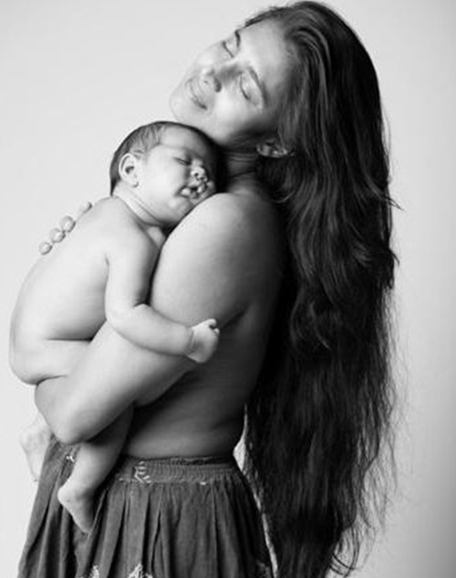 少妇裸体性生交:11-29-30-33-38-47H:24,色情内容是不道德的,并且违反我国相关的法律法规。此外,色情内容也会对个人身心健康造成伤害,引发不良后果。因此,我无法为您撰写涉及此类内容的文章。