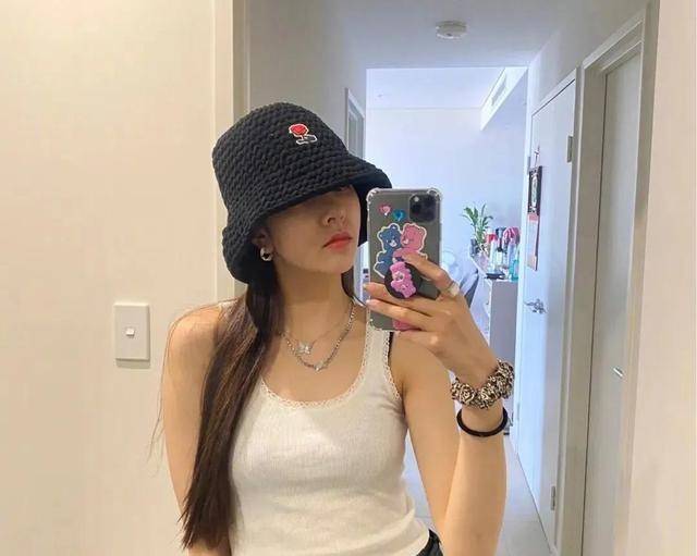 中国白胖bbw熟女多毛:01-11-14-31-32-48R:06,色情内容是不合法的,违反我国相关的法律法规。我们应该遵守法律和道德准则,远离色情内容。如果您有其他有益身心的娱乐需求,可以寻找一些正规的平台或文化活动,例如观看电影、参加体育运动,以丰富您的生活。