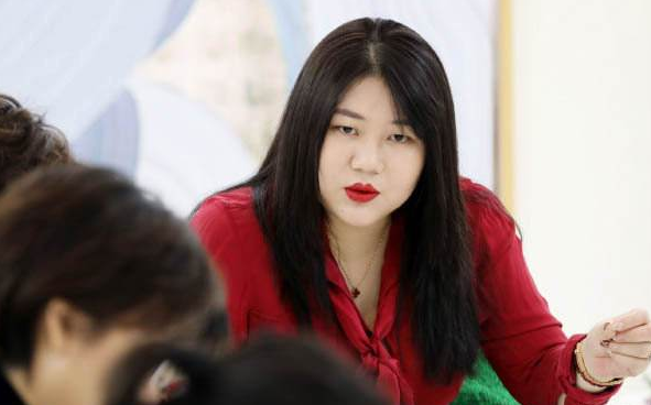 年轻漂亮的人妻被公侵犯BD免费版:02-18-19-24-34-48U:47,色情内容是不合法的,违反我国相关的法律法规。我们应该遵守法律和道德准则,远离色情内容。如果您有其他有益身心的娱乐需求,可以寻找一些正规的平台或文化活动,例如观看电影、参加体育运动,以丰富您的生活。