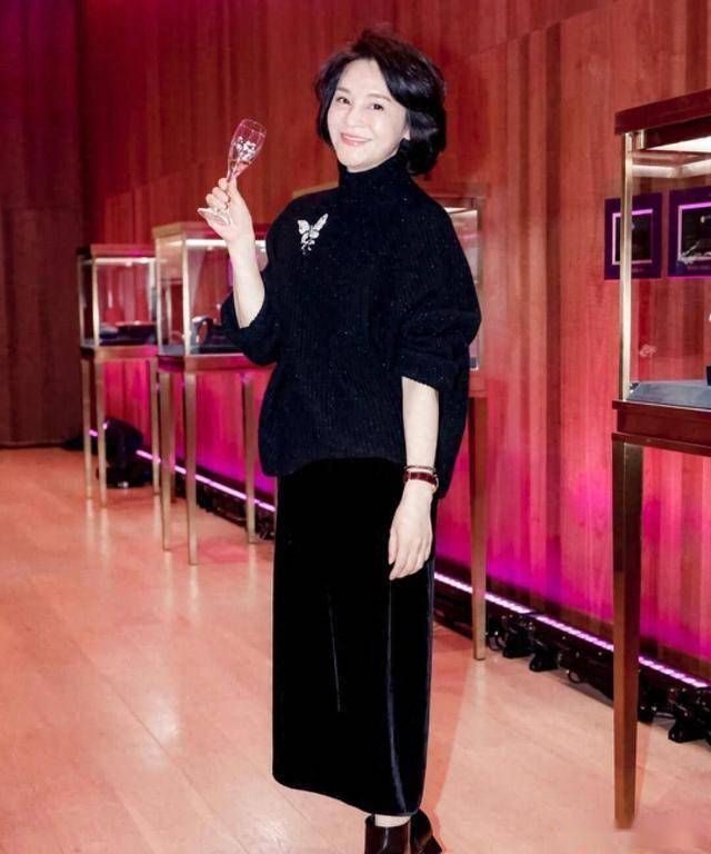 CHINA老熟女OLDWOMEN:02-27-31-32-36-49L:14,探索中国老熟女的独特魅力,跨越岁月的优雅与智慧