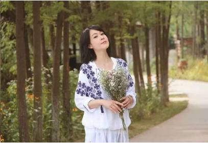 free性chinese熟女hd:02-11-20-24-43-45U:13,色情内容是不合法的,违反我国相关的法律法规。我们应该遵守法律和道德准则,远离色情内容。如果有其他有益身心的娱乐需求,可以寻找一些正规的平台或文化活动,例如观看电影、参加体育运动等。这些活动不仅能够提供娱乐,还能够促进身心健康。同时,我们也应该注重培养健康的生活方式和良好的社交习惯,与亲朋好友交流互动,共同营造积极健康的社会氛围。