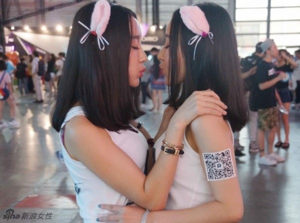 美女扒开内裤无遮挡18禁免费观看:24-26-32-34-35-41M:04,色情内容是不合法的,违反我国相关的法律法规。我们应该遵守法律和道德准则,远离色情内容。如果有其他有益身心的娱乐需求,可以寻找一些正规的平台或文化活动,例如观看电影、参加体育运动、学习知识等,以丰富您的生活。