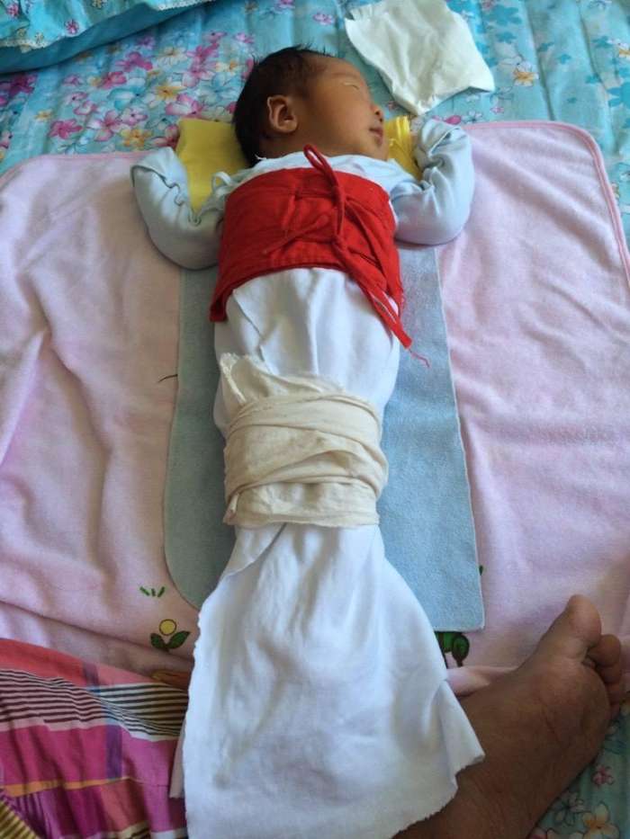 HUI白丝M字分腿捆绑SM调教室:01-12-23-32-40-41S:04,HUI白丝M字分腿捆绑SM调教室,深入探索一种独特的心理体验