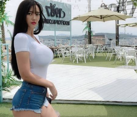 人妻丰满熟妇av无码区免费a片:14-17-20-27-45-46F:13,色情内容是不合法的,违反我国相关的法律法规。我们应该遵守法律和道德准则,远离色情内容。如果您有其他有益身心的娱乐需求,可以寻找一些正规的平台或文化活动,例如观看电影、参加体育运动,以丰富您的生活。