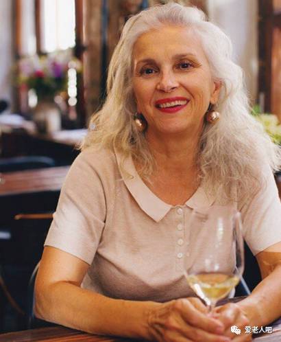 性XXX欧美老妇5060.70:08-16-30-40-43-44K:15,性魅力与欧美老妇的独特韵味,跨越年龄界限的欣赏与尊重