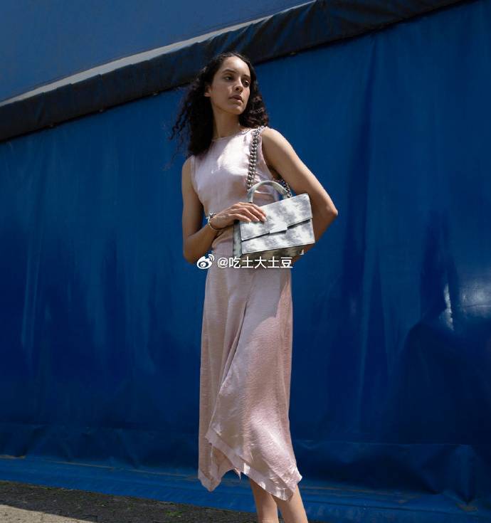 国内精品久久久久久久COENT:04-06-22-36-38-45U:46,探索国内精品,深度解读COENT的独特魅力与内涵(04-06-22-36-38-45U,46)