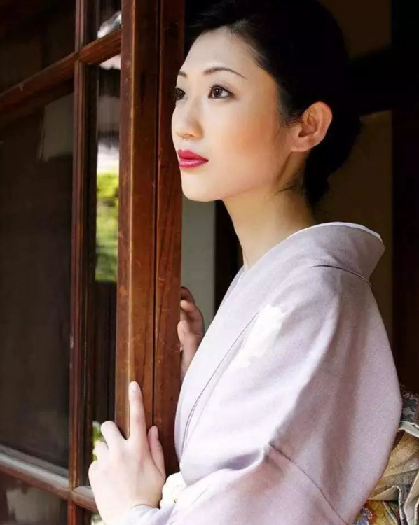 性少妇japanesexxxx:05-07-24-25-39-41H:29,探索日本少妇的性感魅力,一场跨越时空的感官之旅